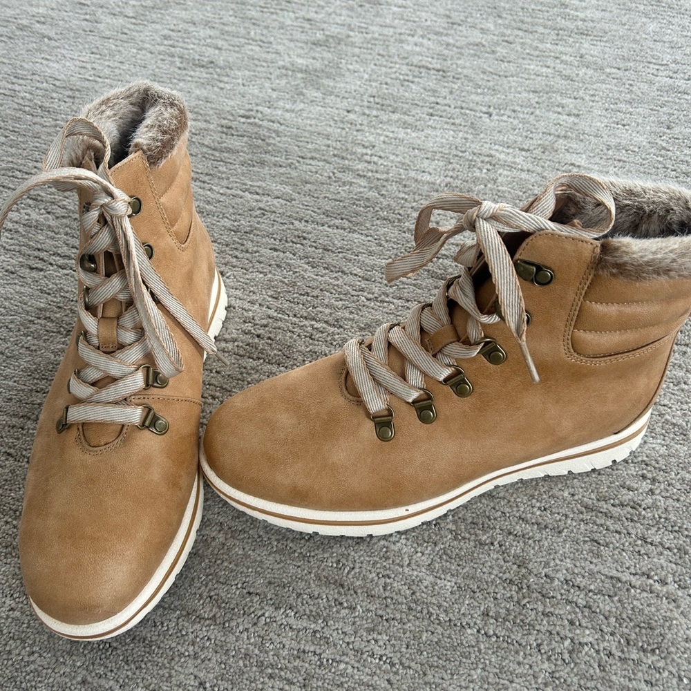 Women's Tan Ankle Boots